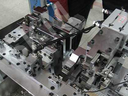 USB半自动组装机